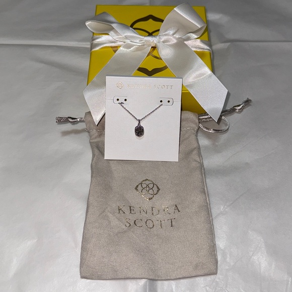 NWT Kendra Scott Daphne Silver Framed Short Pendant Necklace in Platinum Drusy - Picture 3 of 11